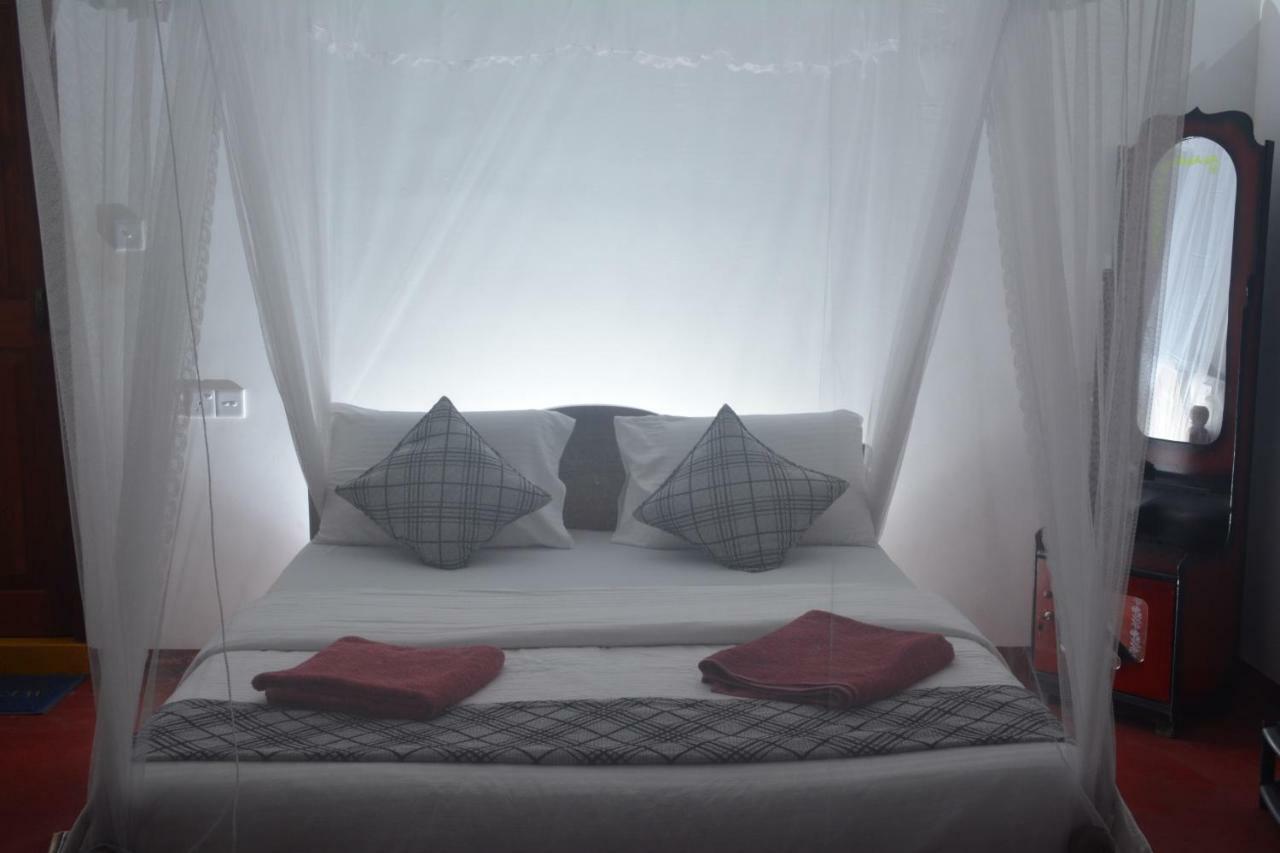 Samiru Guest Inn אלה מראה חיצוני תמונה